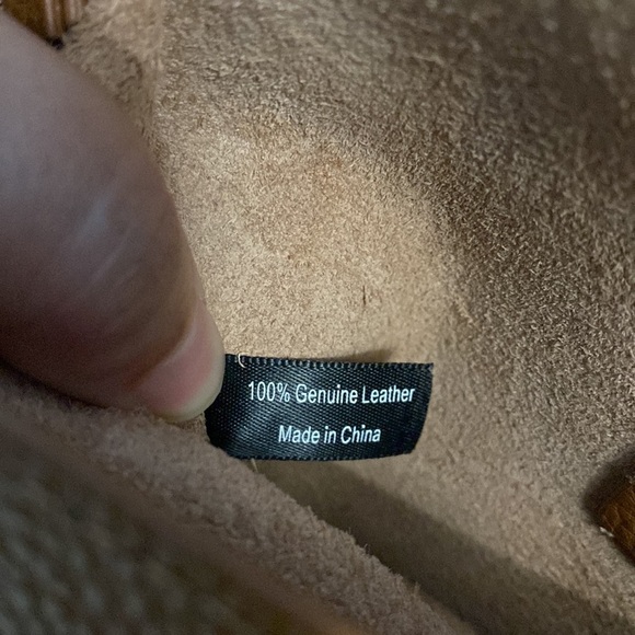 BTB  small brown Genuine  leather crossbody EUC - Picture 7 of 9